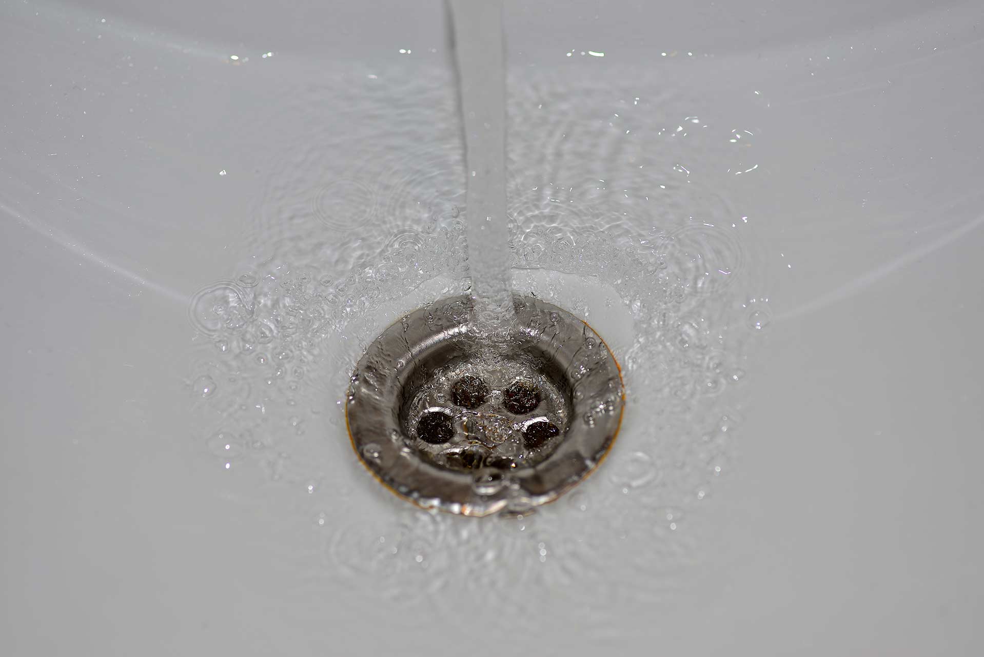 A2B Drains provides services to unblock blocked sinks and drains for properties in Forty Hill.